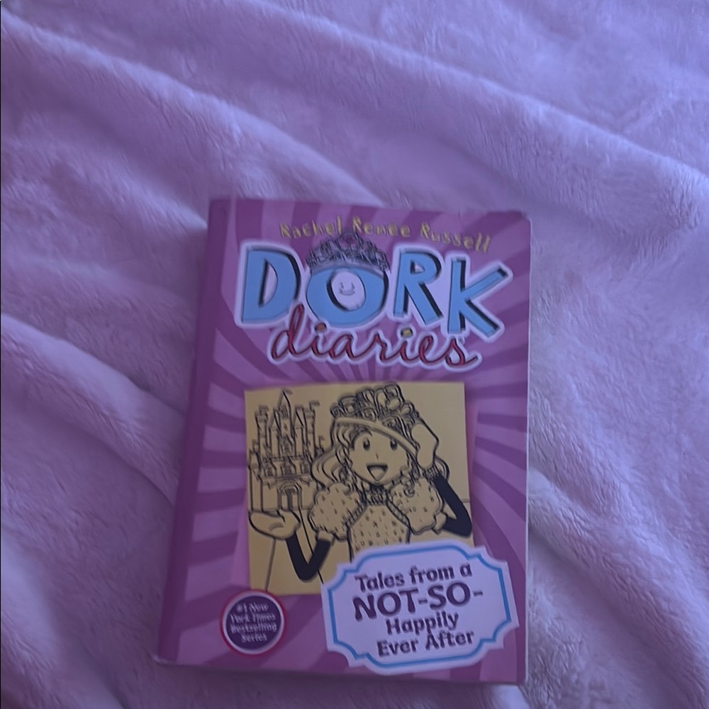 Dork Diaries Book - Pink Cover